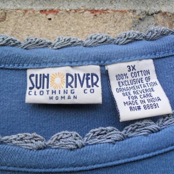 PLUS SIZE - Sun River Clothing Co. - Comfy Tunic. - Picture 3 of 11